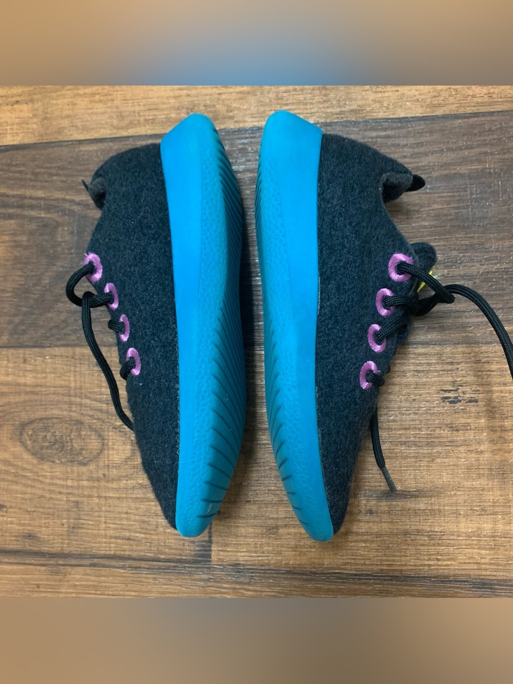 Allbirds Merine Wool Runner Wowza Blue/Buoyant Mint Youth Size 1 Warm and cozy - Picture 2 of 8
